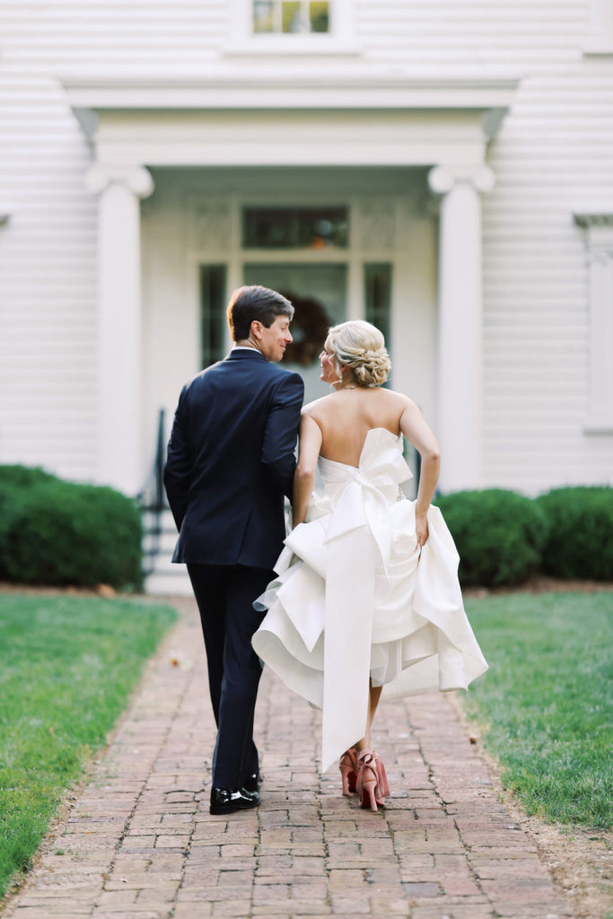 Colorful and Romantic Southern Summer Wedding in North Carolina 
