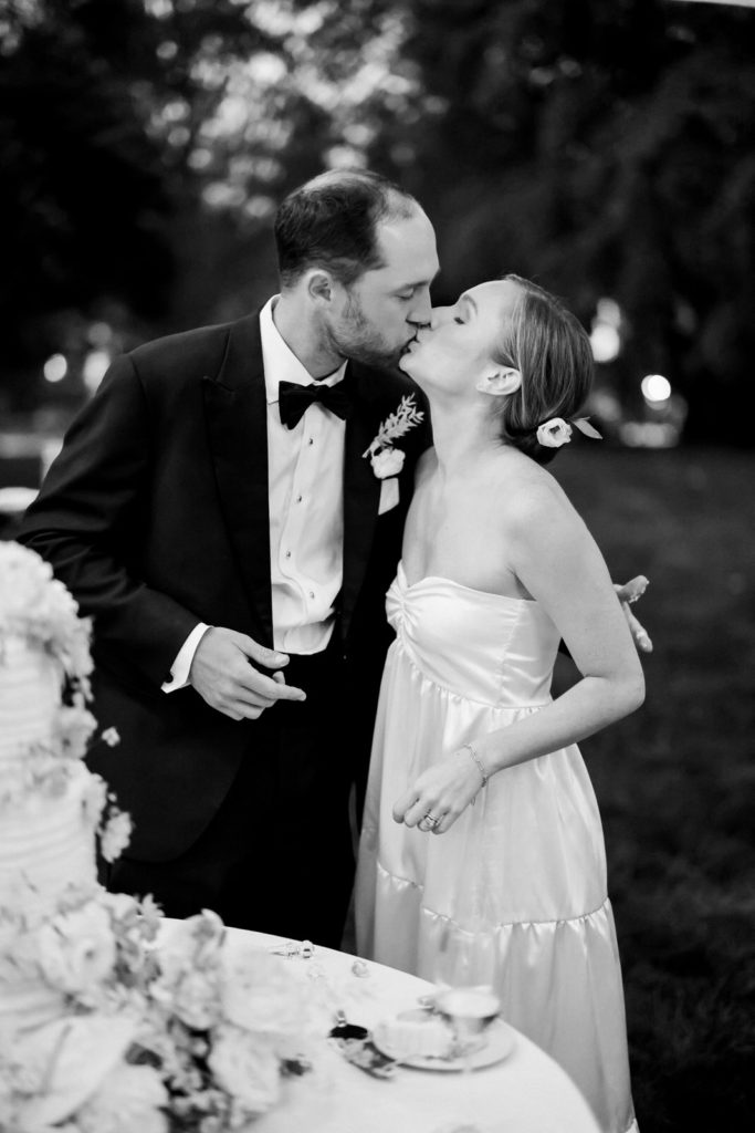 Modern romantic wedding at Graylyn Estate in Winston-Salem, North Carolina.